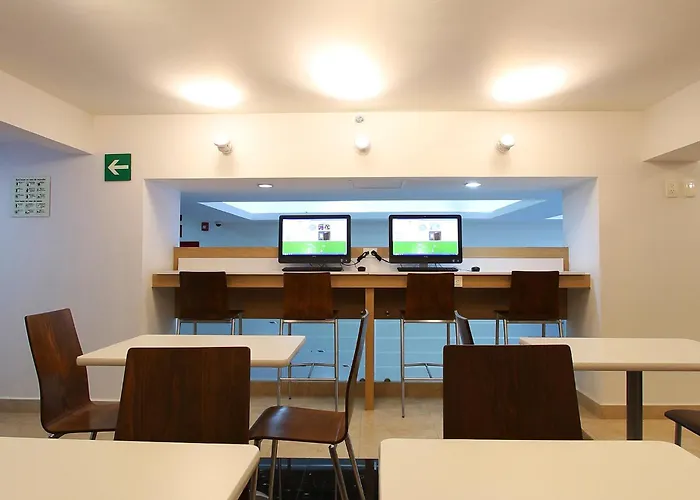 One Ciudad De Alameda Hotel