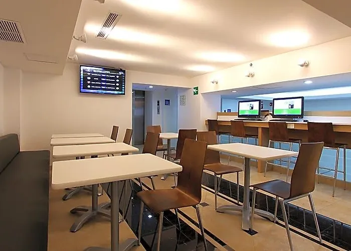 One Ciudad De Alameda Hotel 3*