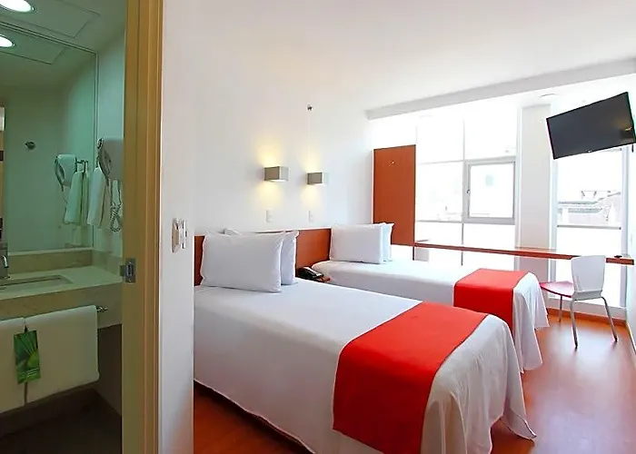 One Ciudad De Alameda 3*